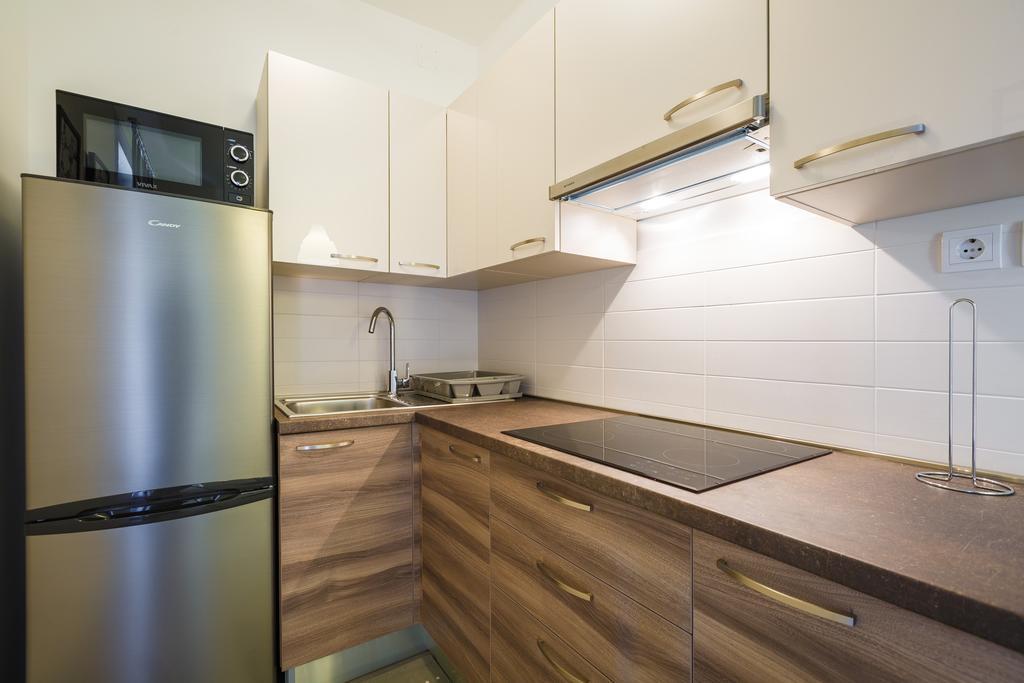 Ivni Apartmani Novigrad Istria Camera foto