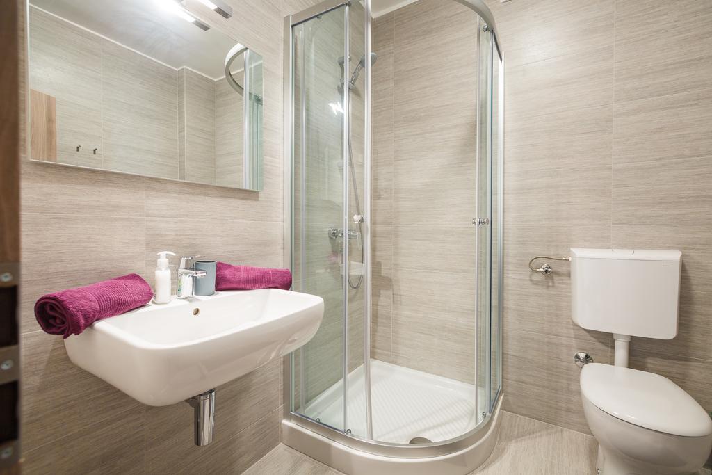 Ivni Apartmani Novigrad Istria Camera foto
