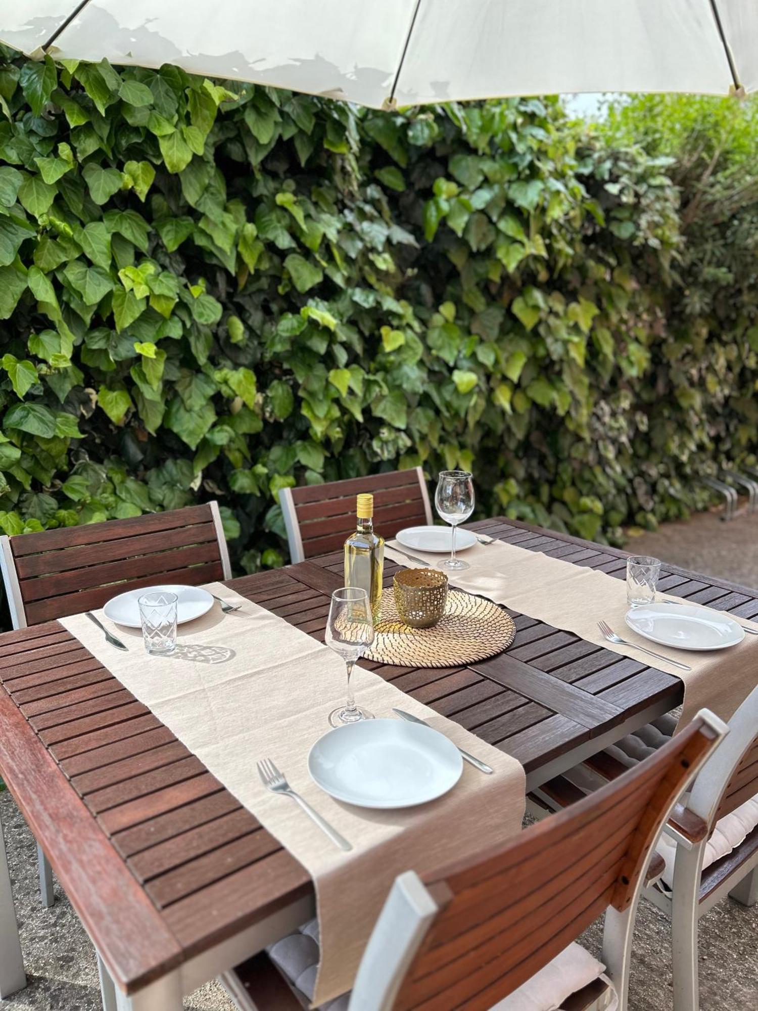 Ivni Apartmani Novigrad Istria Esterno foto