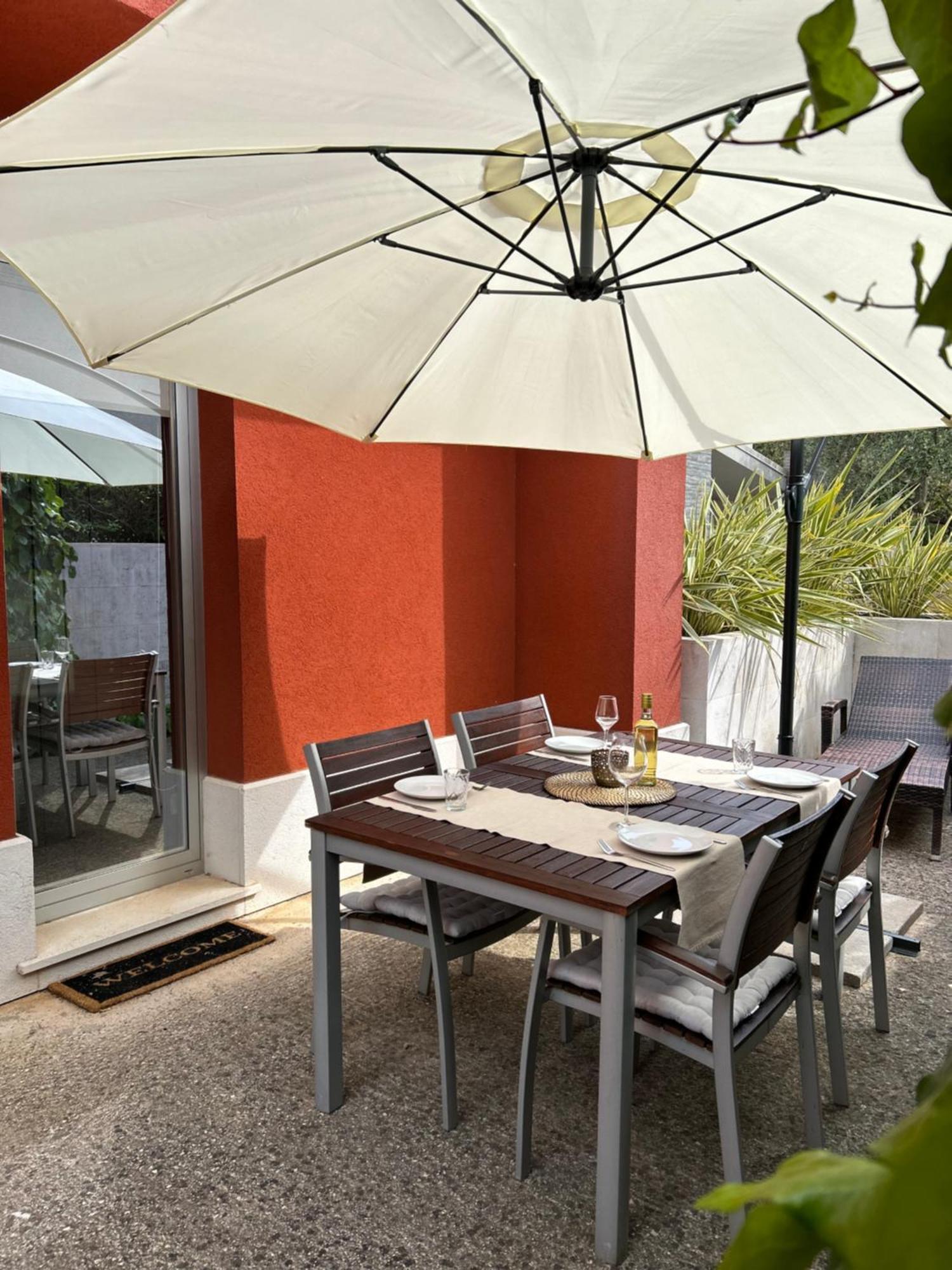 Ivni Apartmani Novigrad Istria Esterno foto