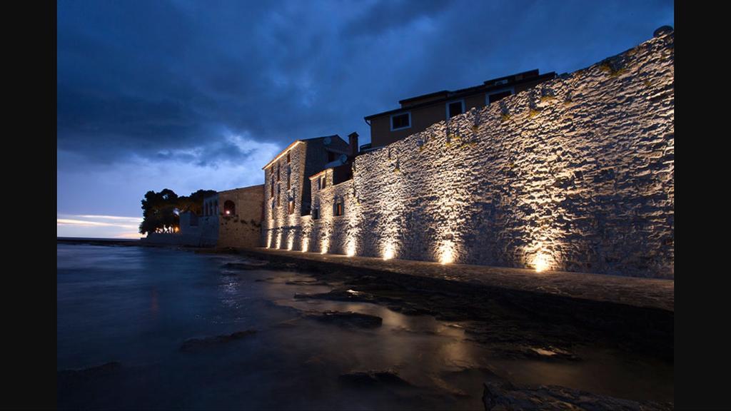 Ivni Apartmani Novigrad Istria Esterno foto