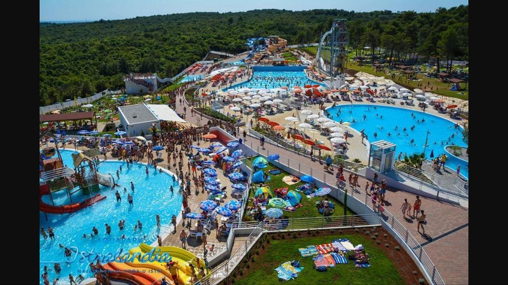 Ivni Apartmani Novigrad Istria Esterno foto